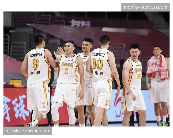 四川丰谷酒业攻防体系混乱 控场能力联赛垫底亟待改善